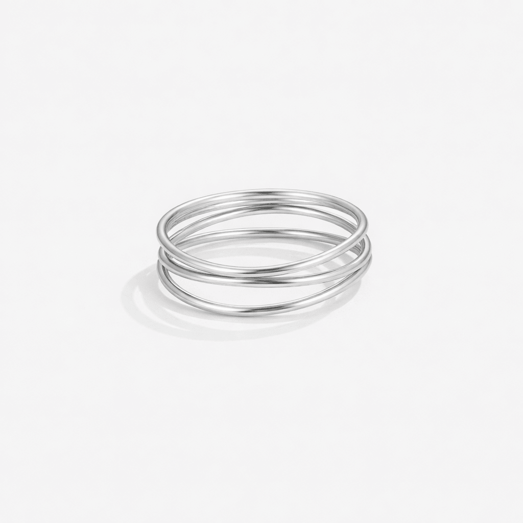 Anillo Loop plateado de triple aro, acabado liso y brillante