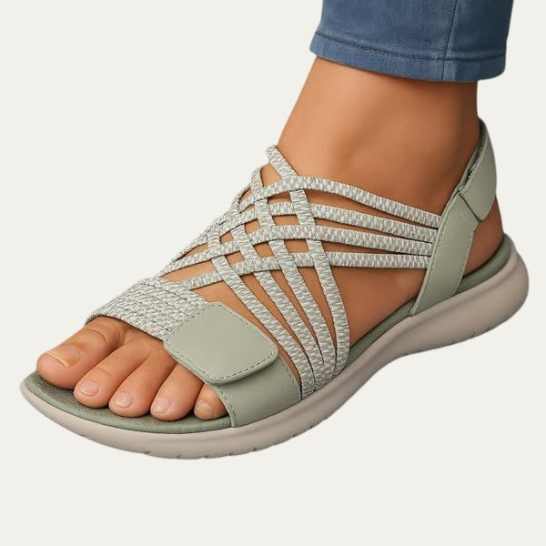 Sandalias ortopédicas verde salvia con tiras elásticas y pala con velcro
