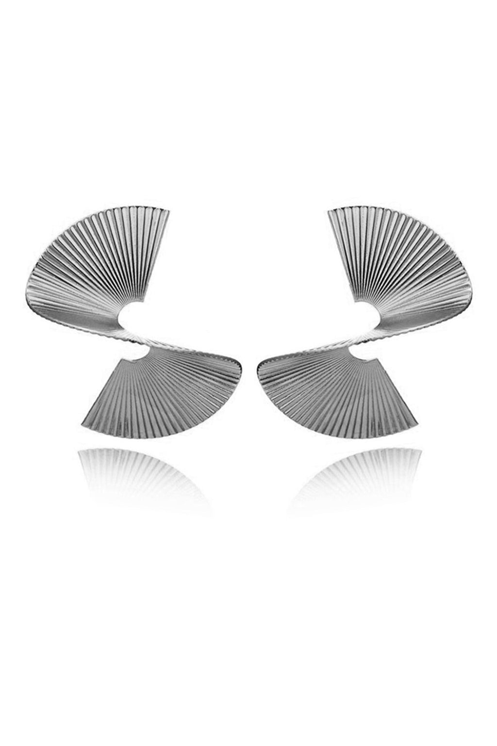 Pendientes de metal plisado