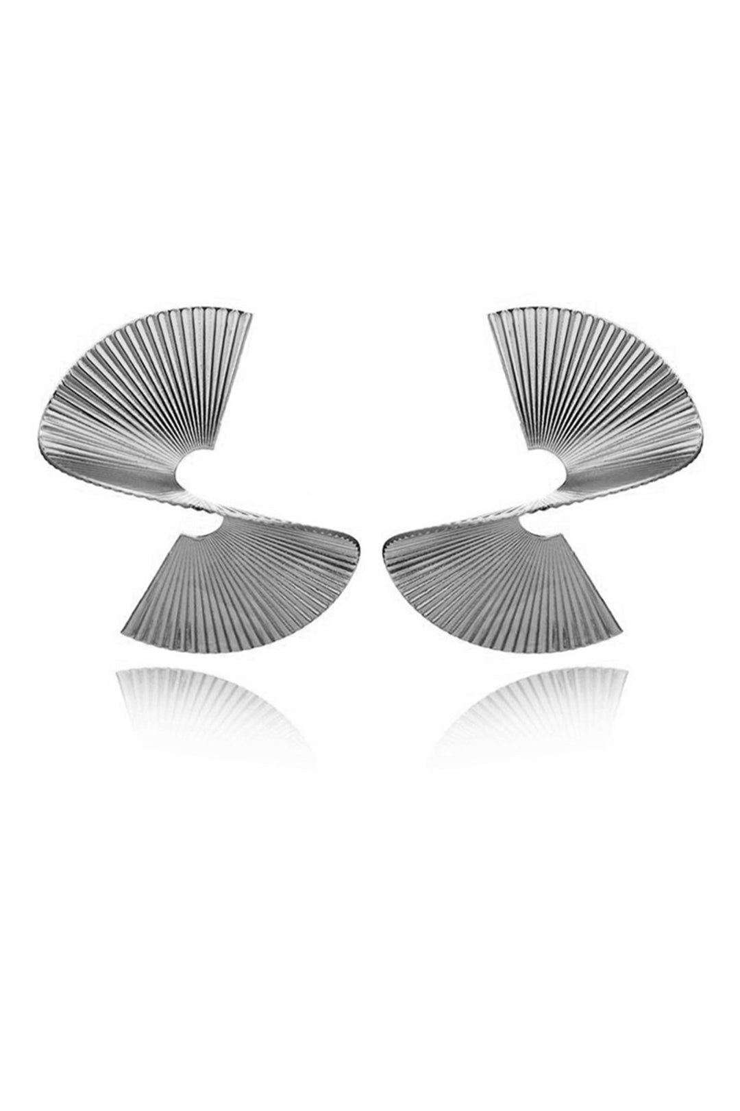 Pendientes de metal plisado