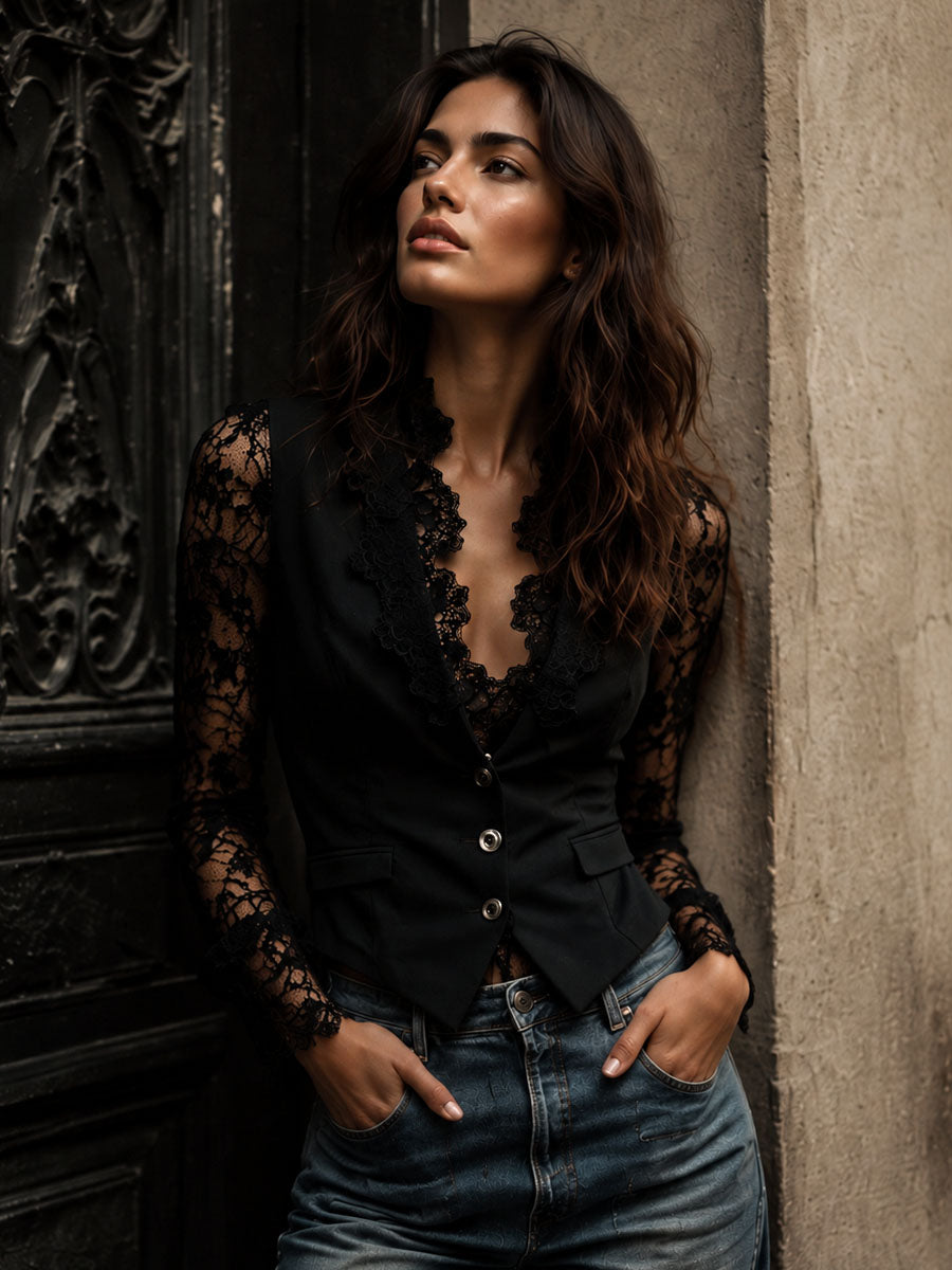 Blazer de mujer negro con botones, dobladillo tipo chal y mangas de encaje