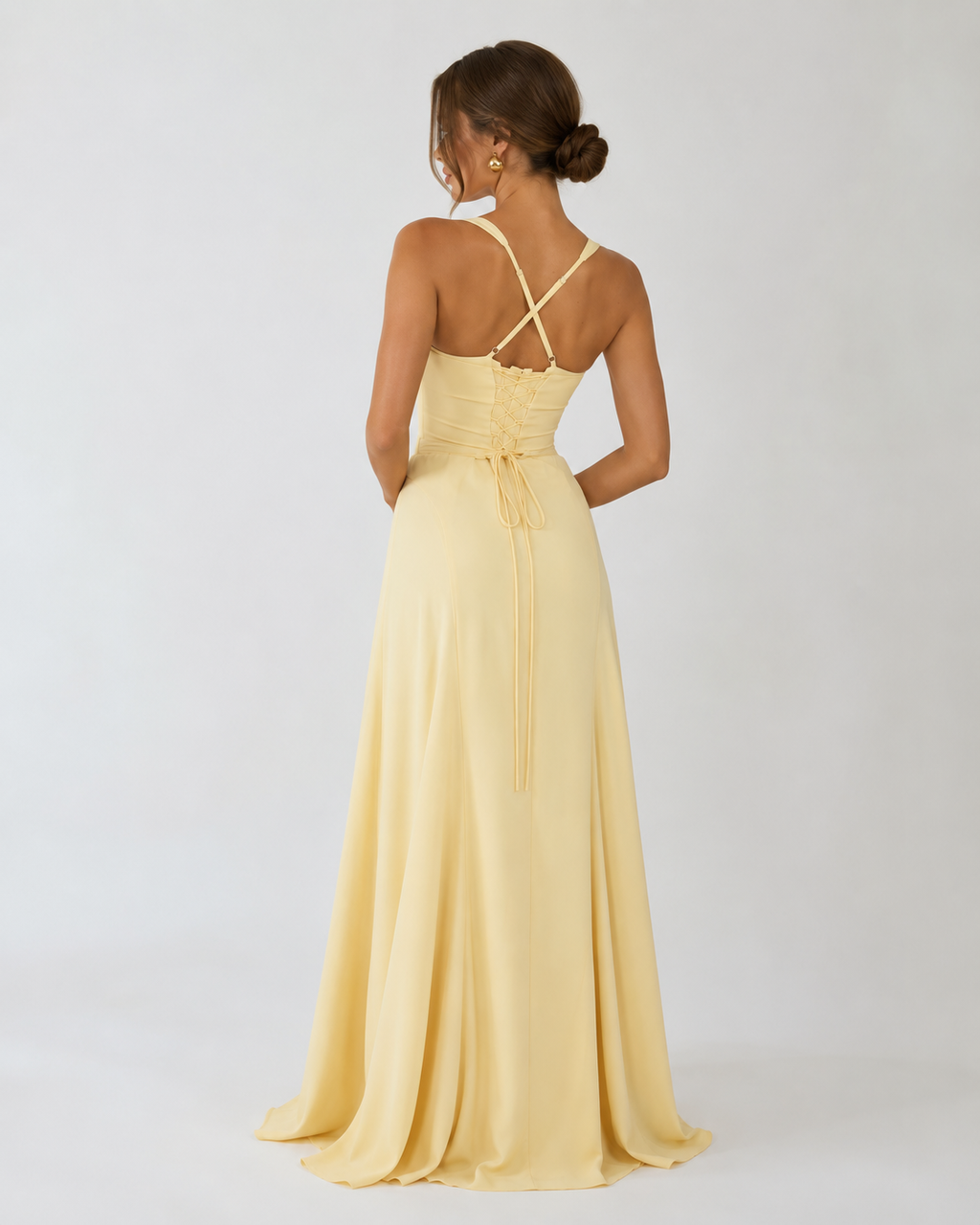 Vestido largo tipo corsé Golden Hour amarillo claro, espalda cruzada y cordón decorativo