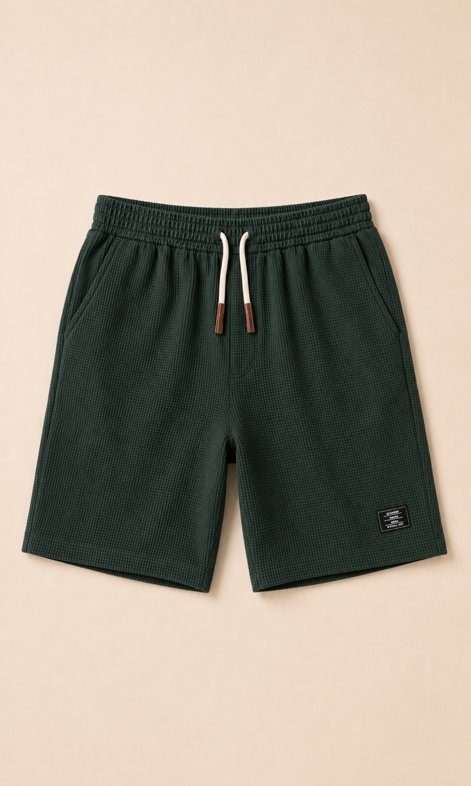 Shorts elegantes de hombre verde bosque con cordón ajustable y parche