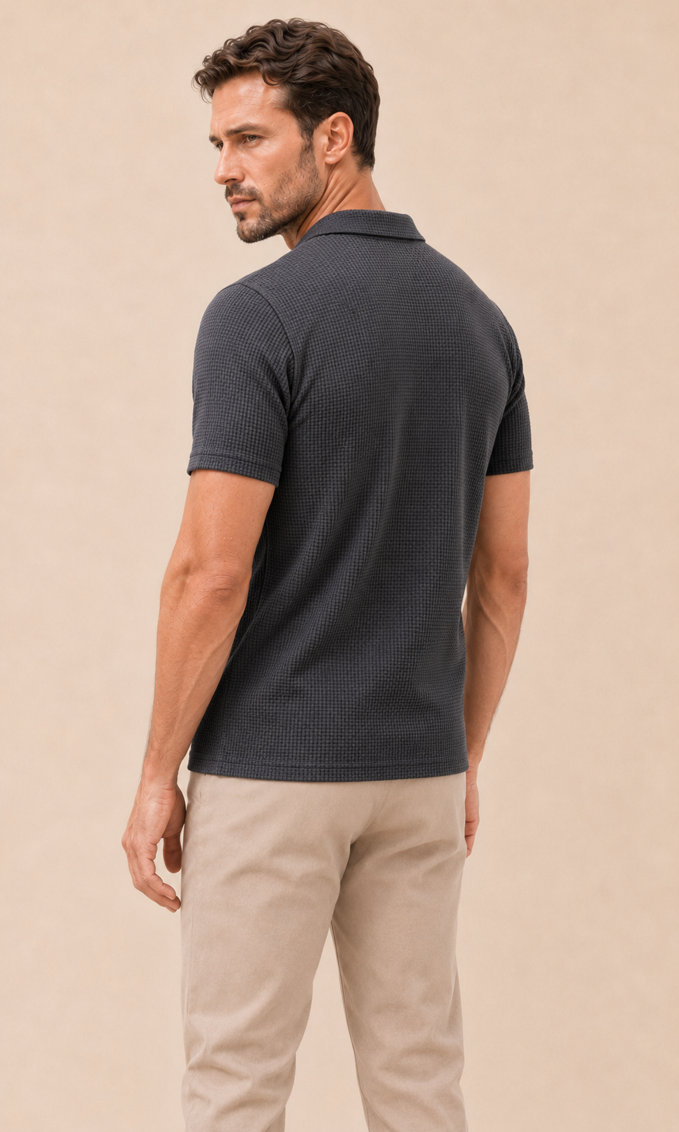 Polo Logan de manga corta negro con cuello y tapeta de botones