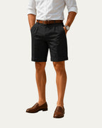 Bermudas de verano negras con pliegues frontales y dobladillo recto
