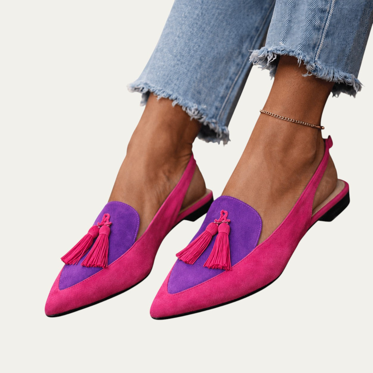Mocasines tipo sandalia de ante fucsia con panel morado y flecos