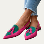 Mocasines tipo sandalia de ante fucsia con panel verde esmeralda y flecos