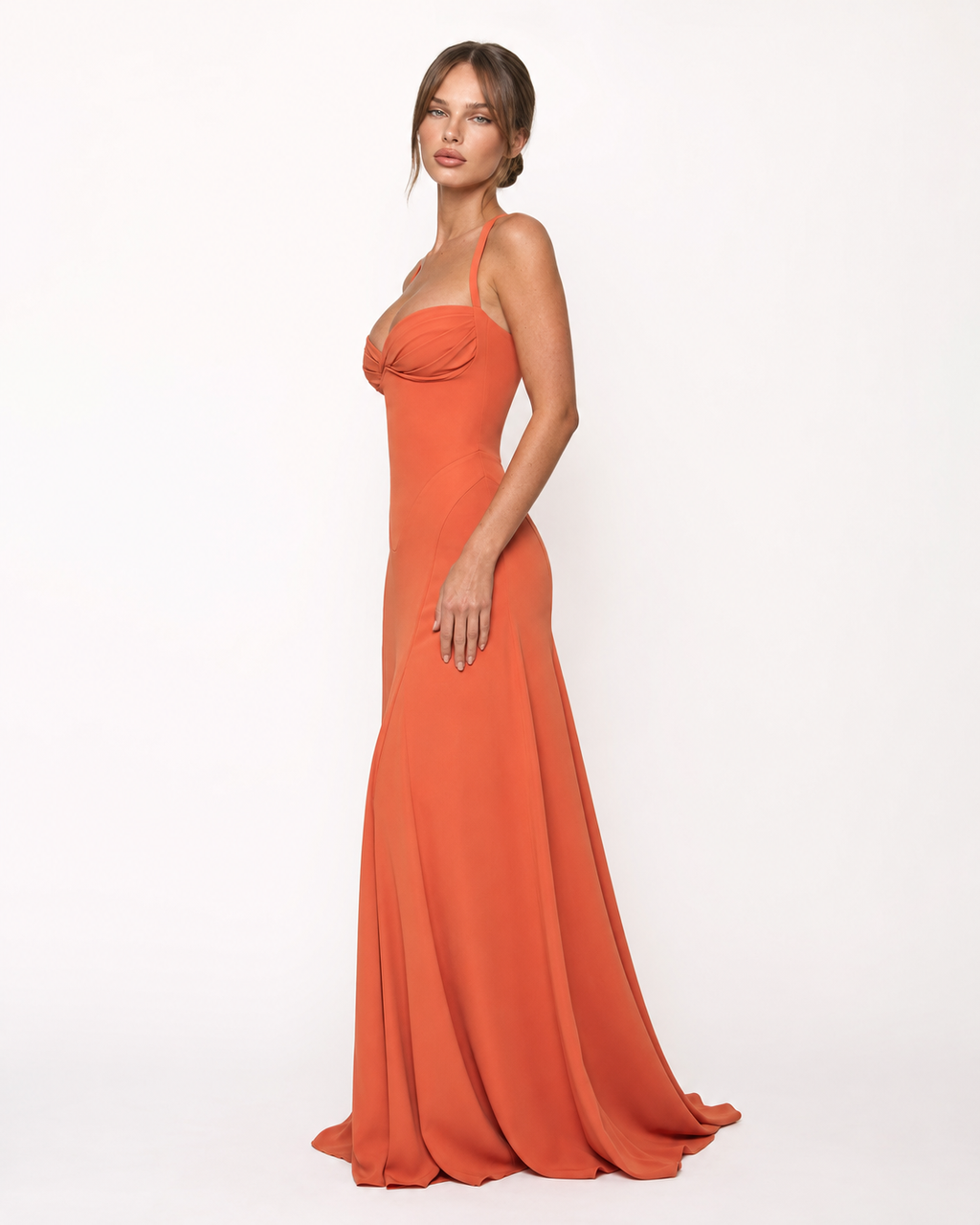 Vestido largo tipo corsé Golden Hour naranja, escote corazón y falda larga