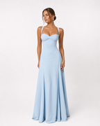 Vestido largo tipo corsé Golden Hour azul claro, escote corazón y tirantes finos