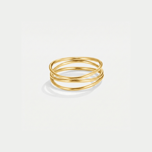 Anillo Loop dorado de triple aro, acabado liso y brillante