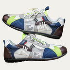 Zapatillas retro multicolor con cordones blancos, paneles azul, verde y marrón.