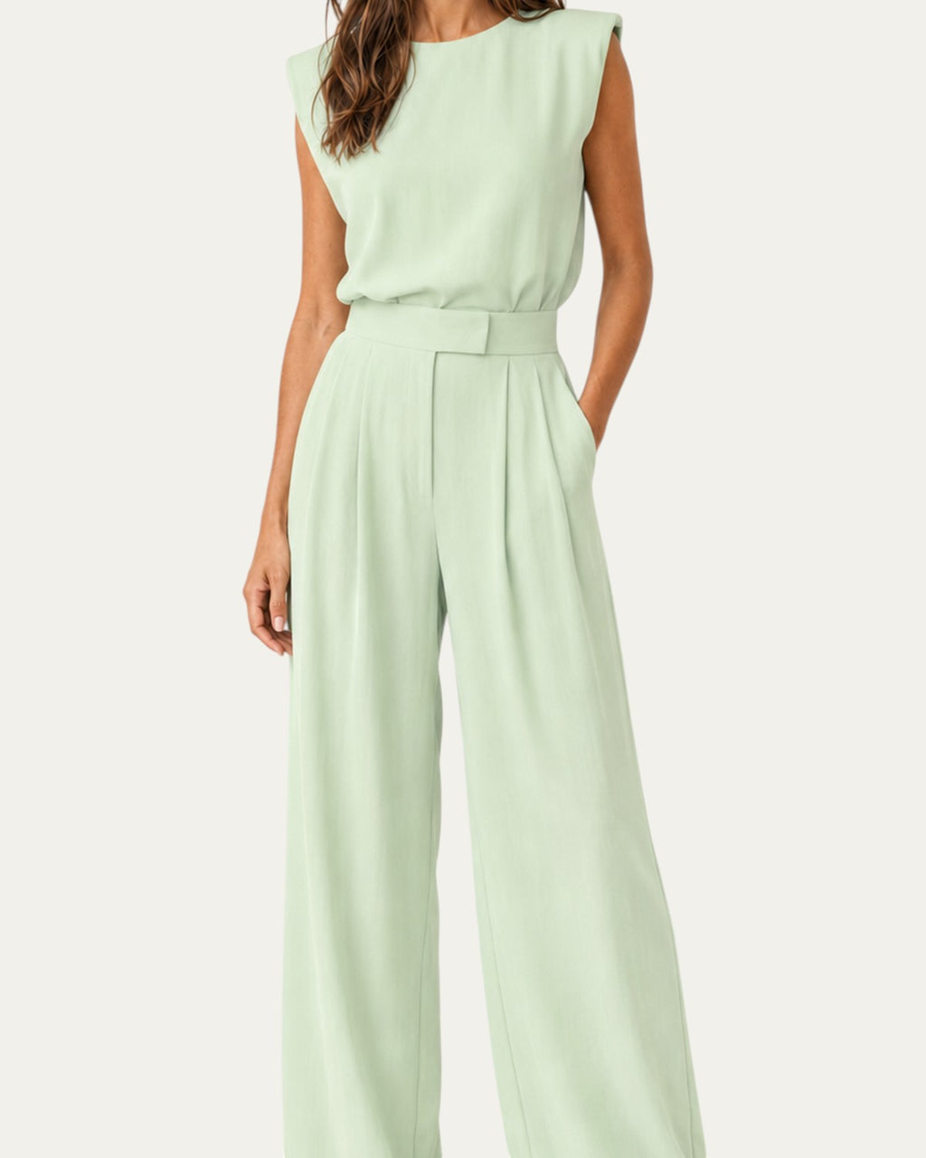 Conjunto Valentina verde hierba buena: blusa sin mangas y pantalón ancho de tiro alto con cinturón