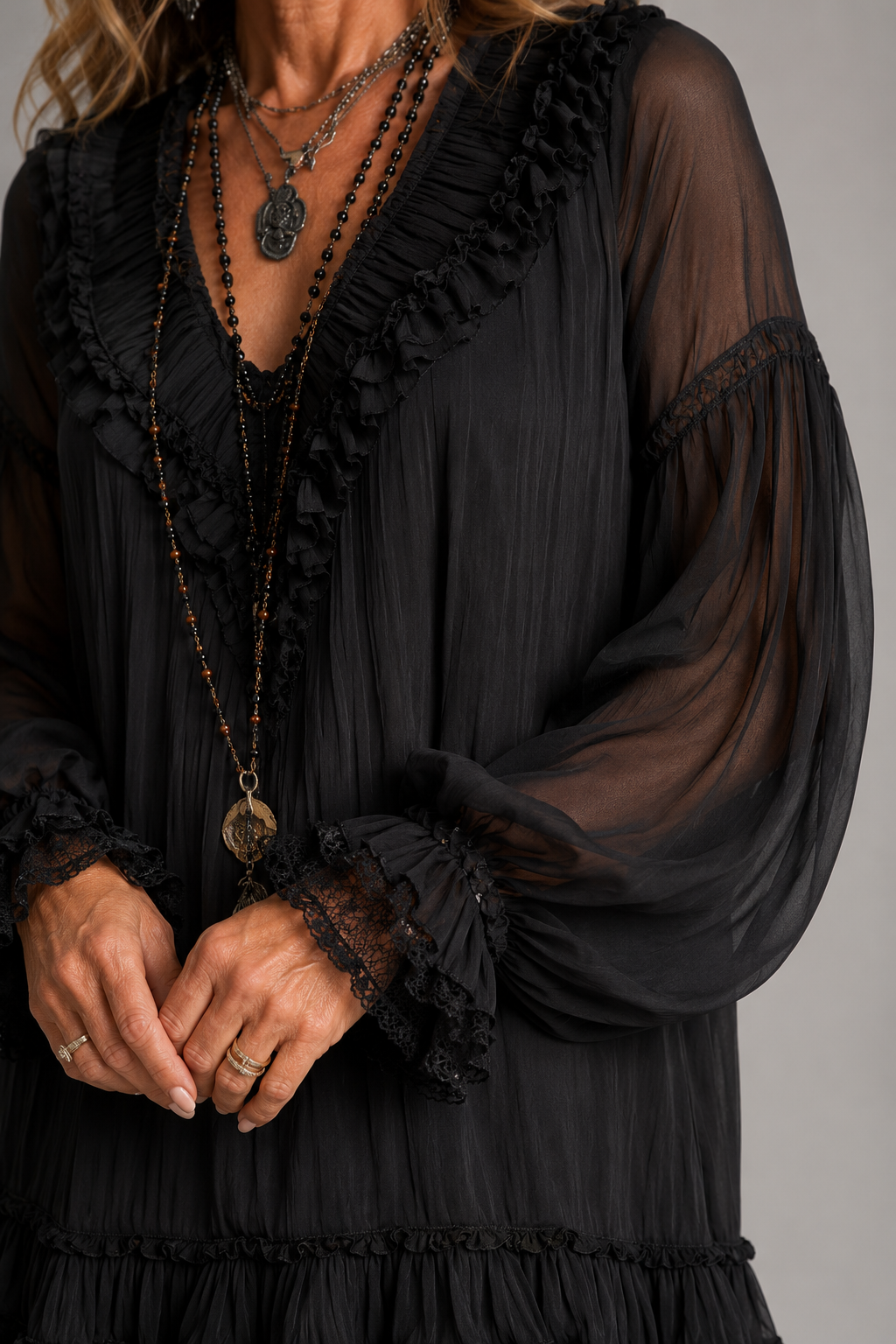Oriella | Vestido corto con volantes