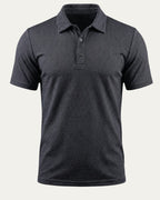 Polo ajustado gris oscuro con cuello camisero y botones en la tapeta