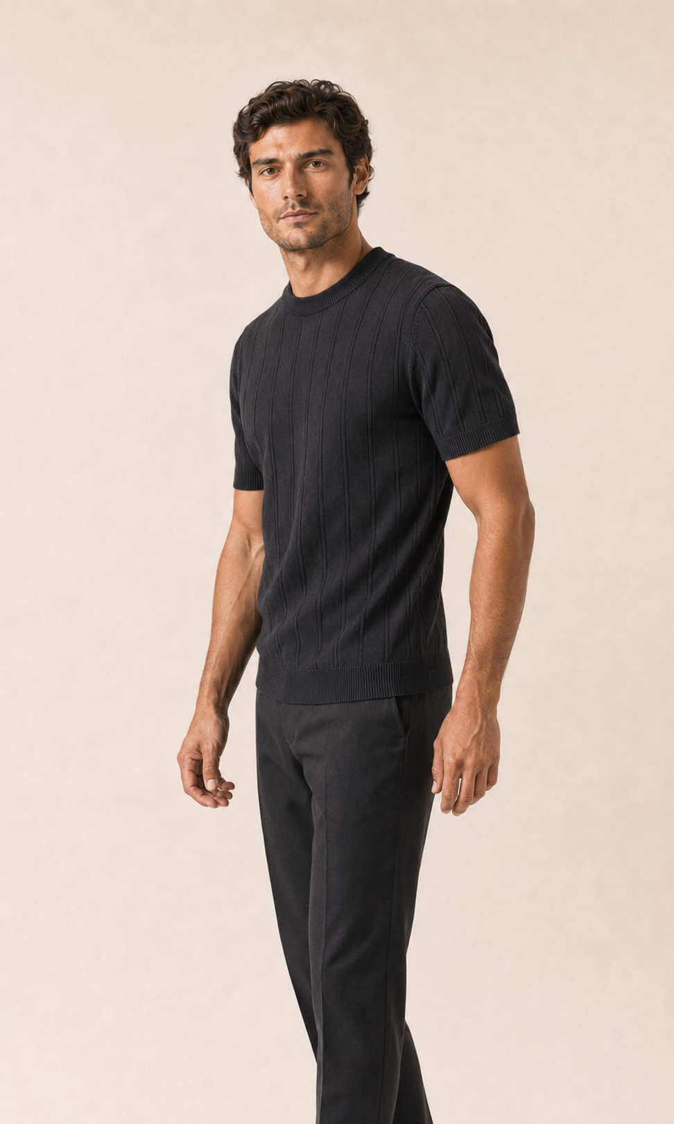 Camiseta negra Punto Line de punto con cuello redondo y manga corta