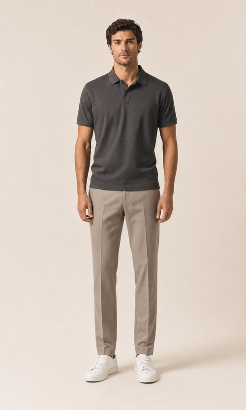 Polo gris oscuro de manga corta con cuello polo y botones