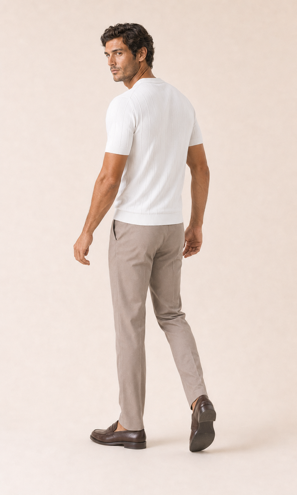 Camiseta blanca de punto de manga corta vista trasera y lateral