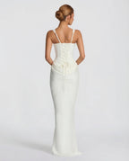 Vestido maxi de tirantes finos color marfil, corsé ceñido y drapeado en la cintura