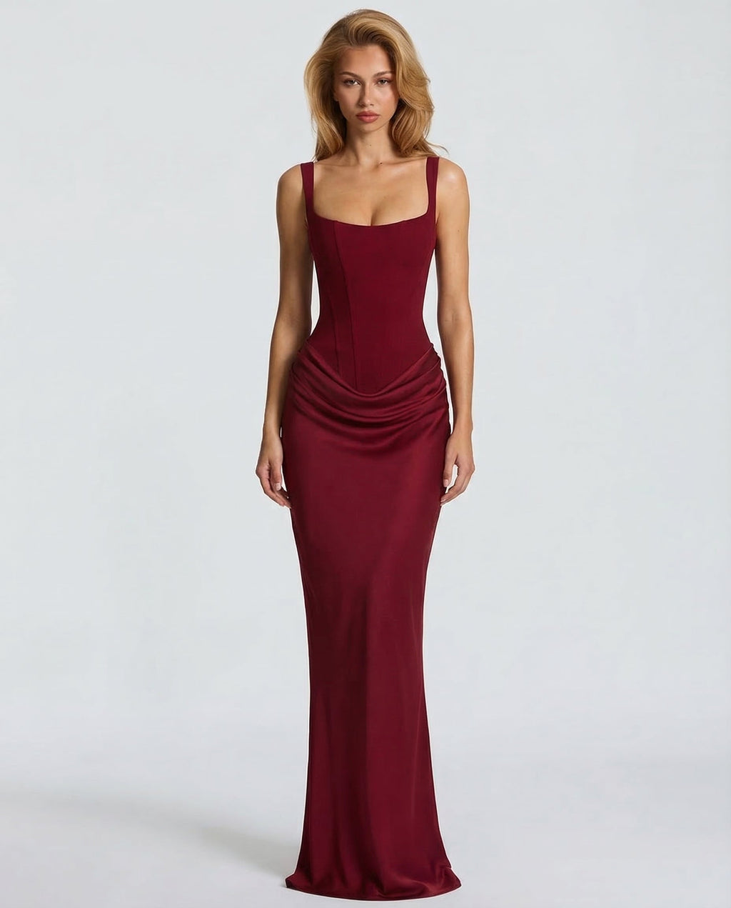 Vestido maxi granate con tirantes, escote cuadrado y drapeado en la cintura