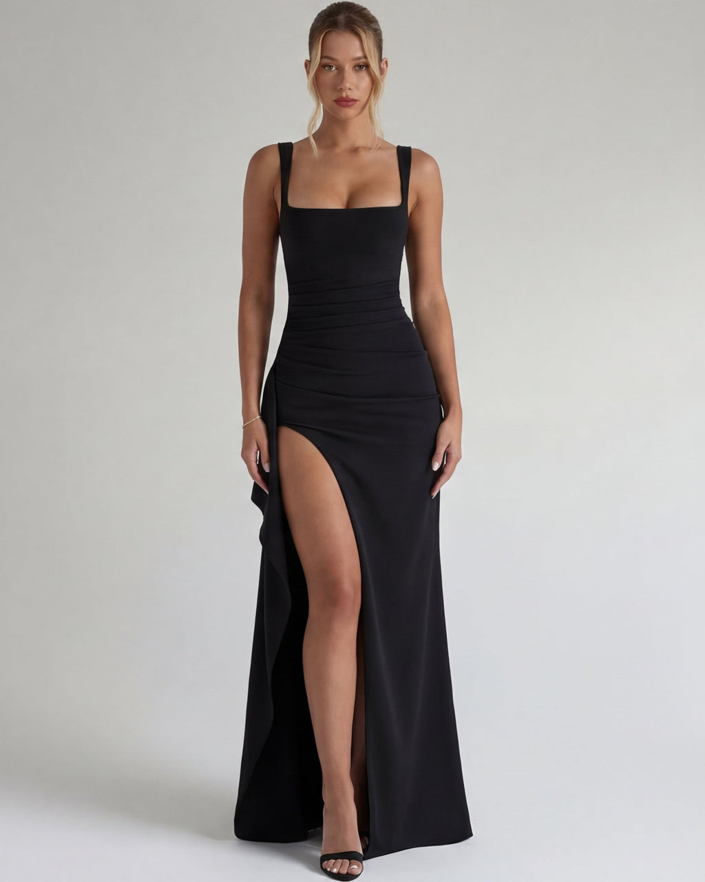 Vestido maxi FlorDeAzahar negro, tirantes finos y abertura lateral en la falda