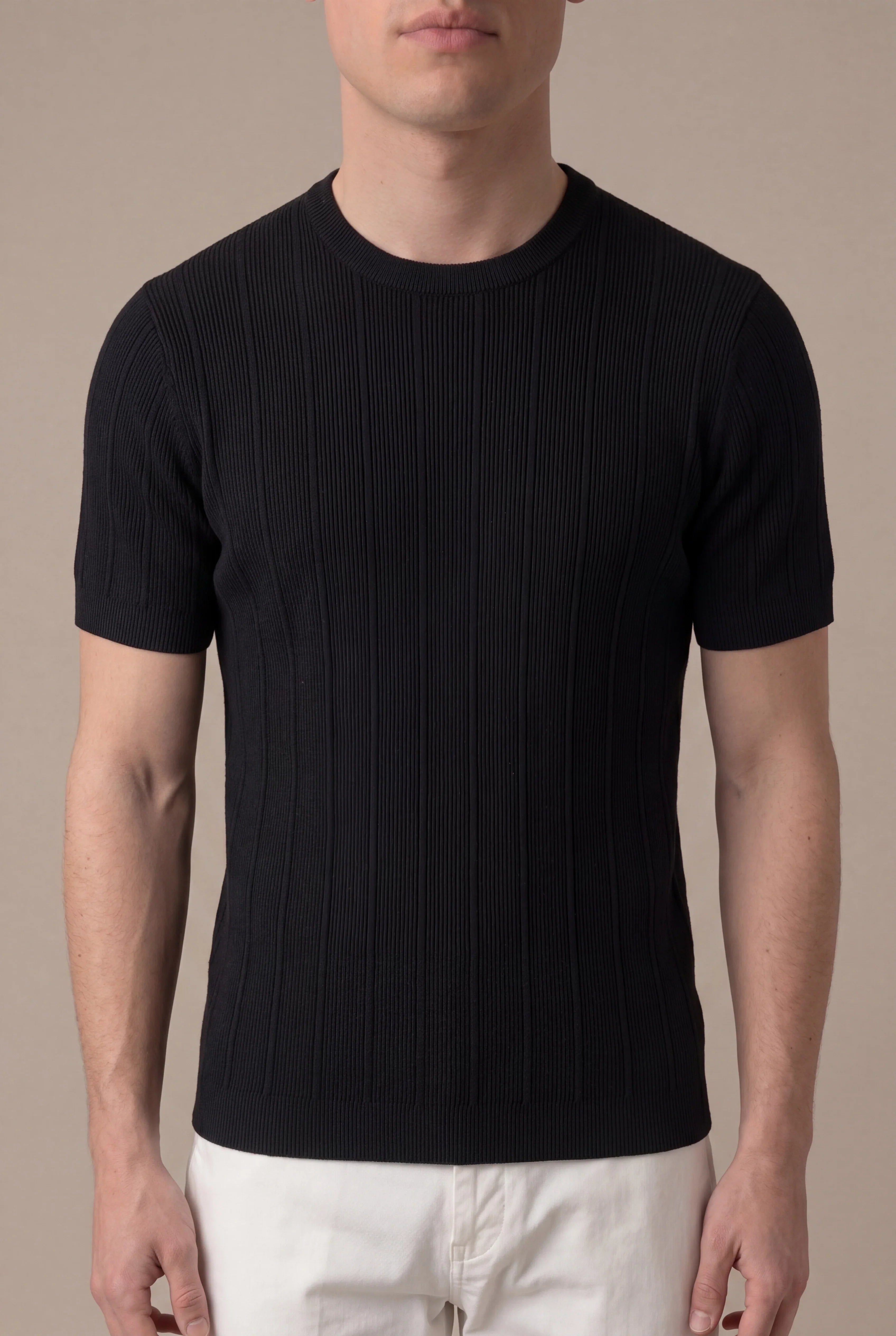Camiseta negra - Punto Line