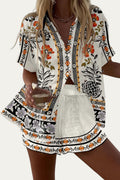 Conjunto de verano estampado floral: camisa de manga corta y shorts con botones