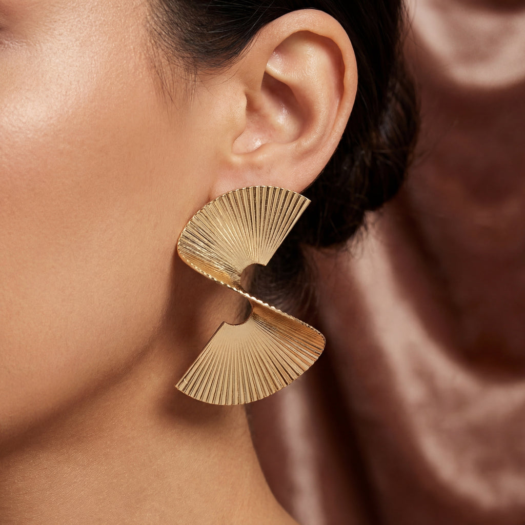 Pendientes de metal plisado