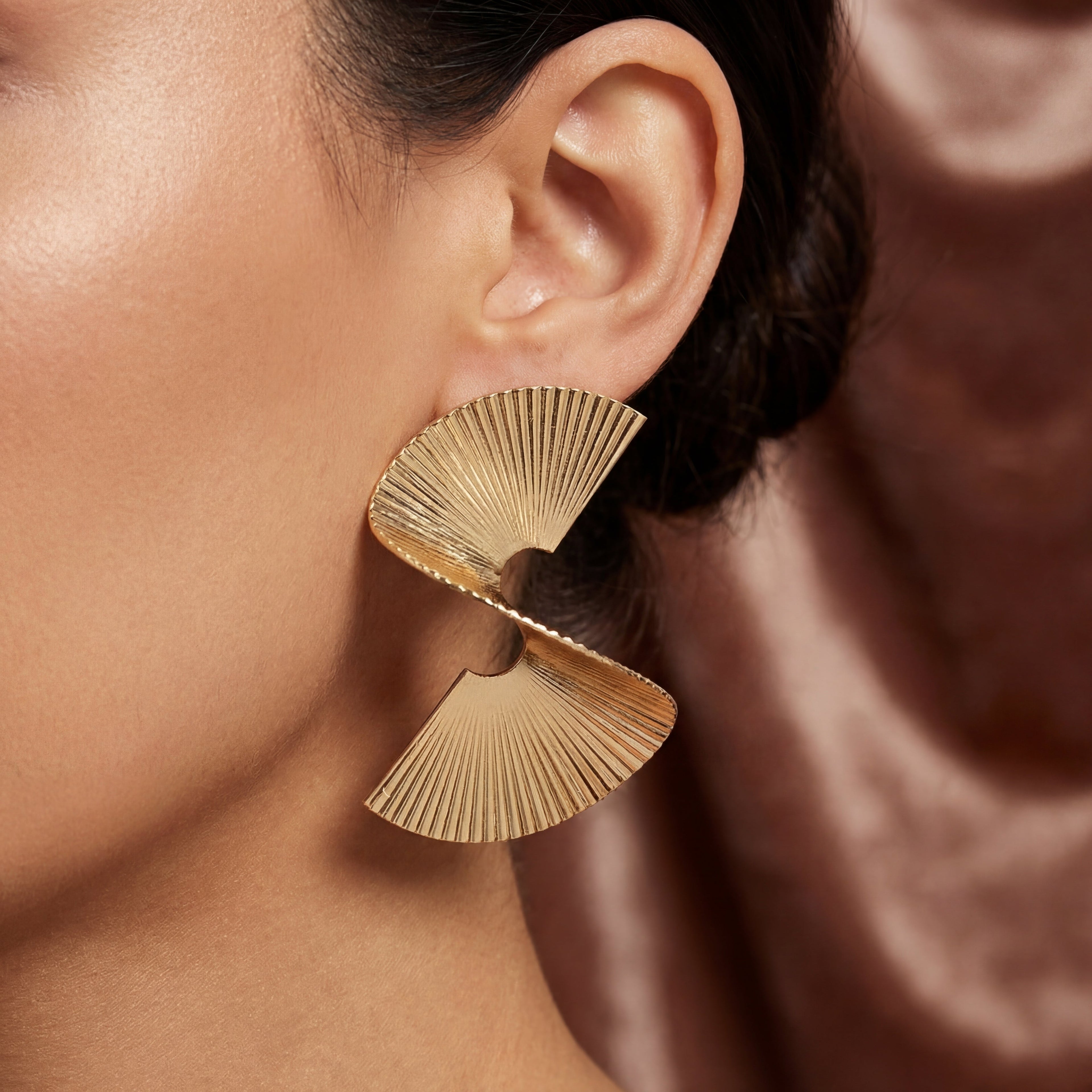 Pendientes de metal plisado