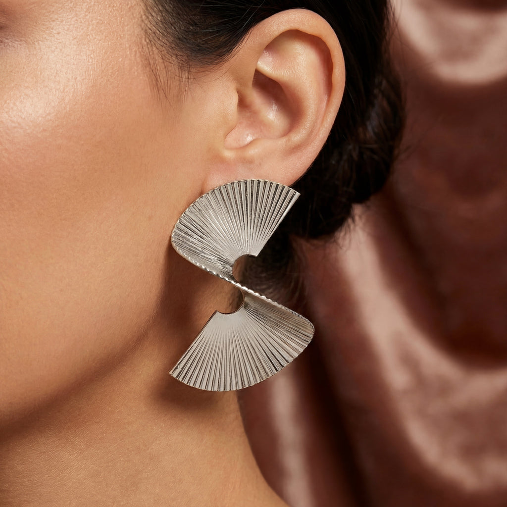 Pendientes de metal plisado