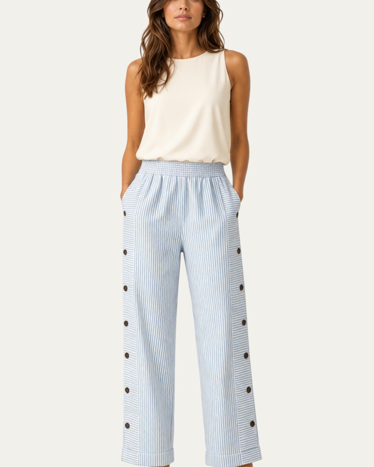 Pantalón mujer a rayas azul claro, cintura elástica y botones laterales, pierna recta