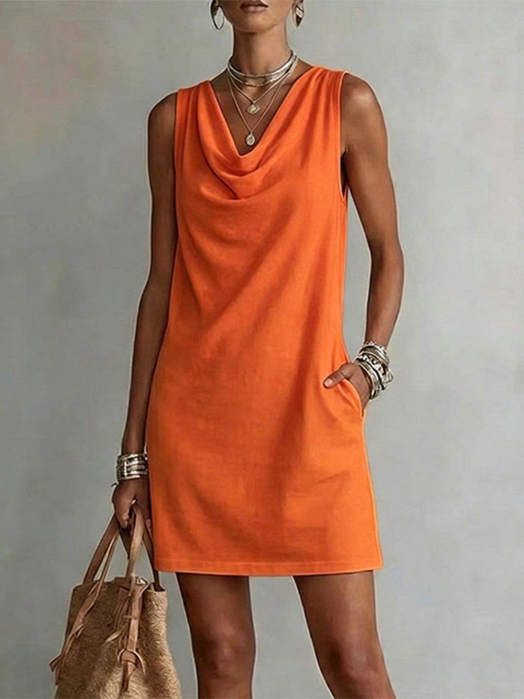 Vestido corto sin mangas con cuello drapeado, naranja liso