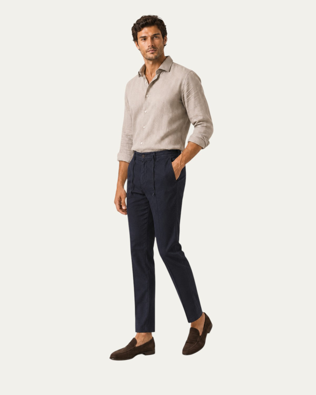Pantalón diario de lino azul marino oscuro con bolsillos delanteros y tiro medio