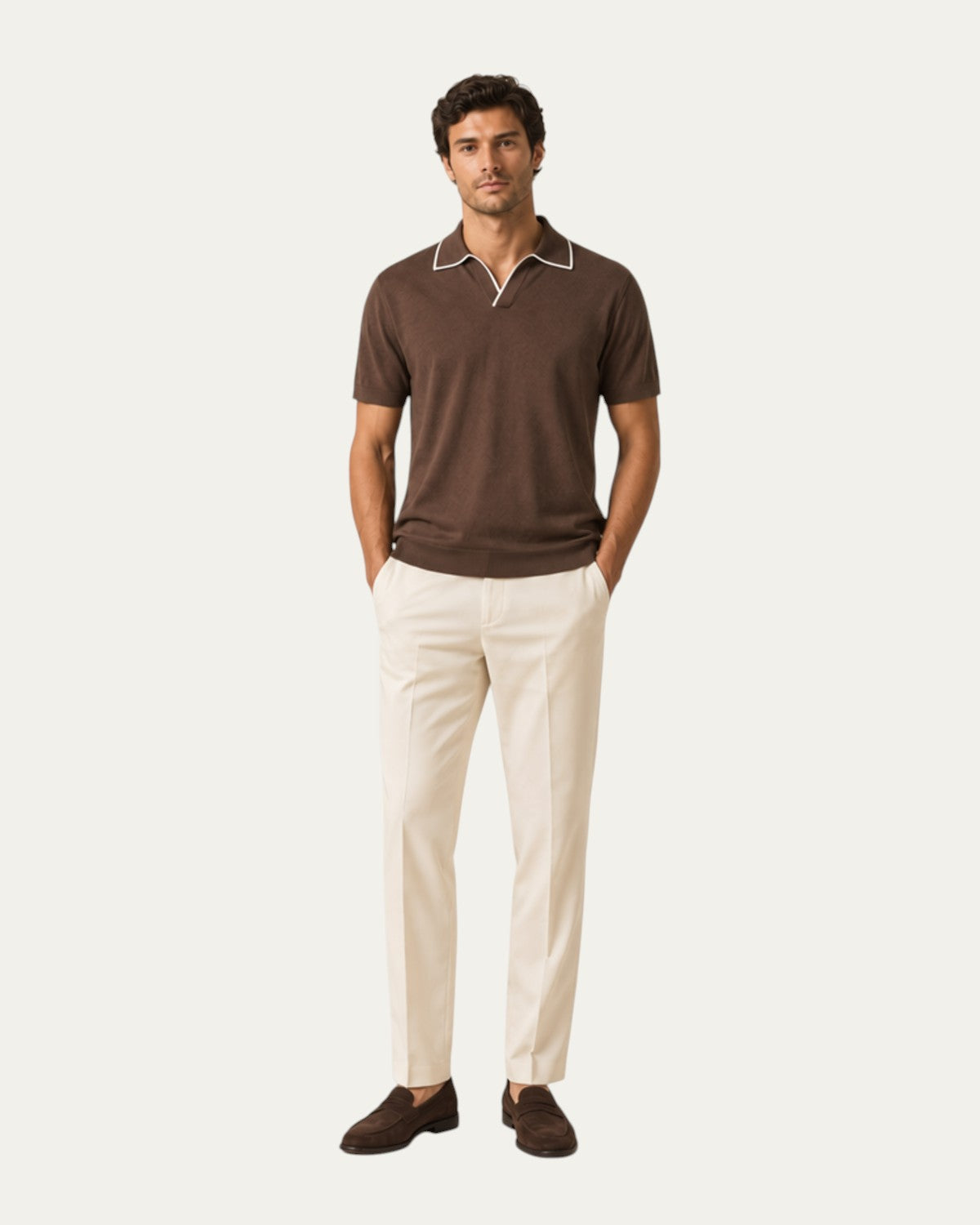 Polo de punto café Iker Nobl con cuello y tapeta blanca, manga corta