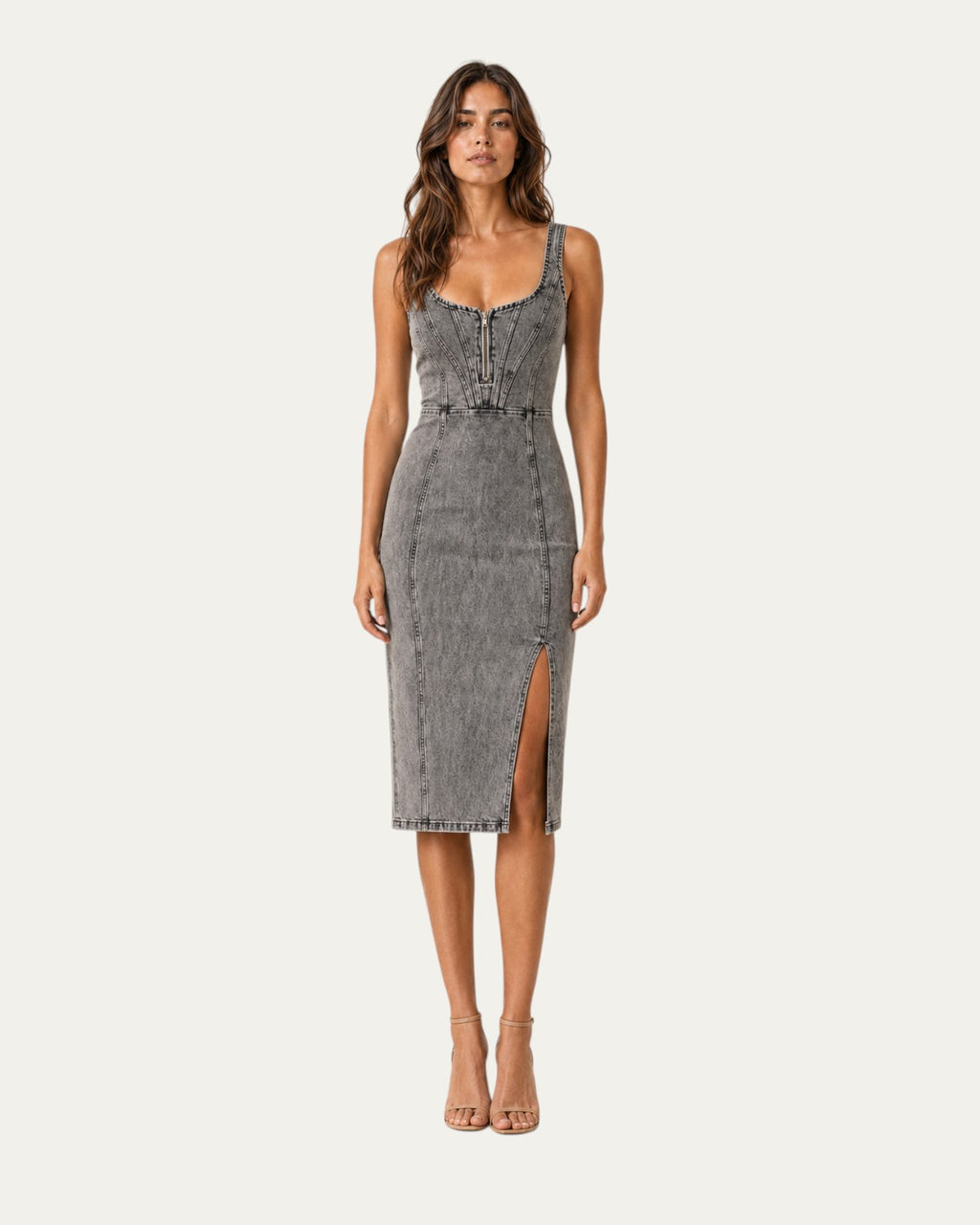 Vestido vaquero gris sin mangas con botones frontales y abertura lateral