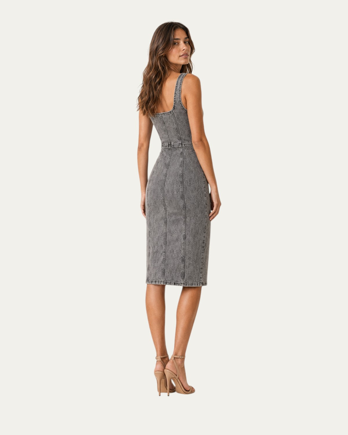 Vestido vaquero gris sin mangas con abertura frontal y botones centrales
